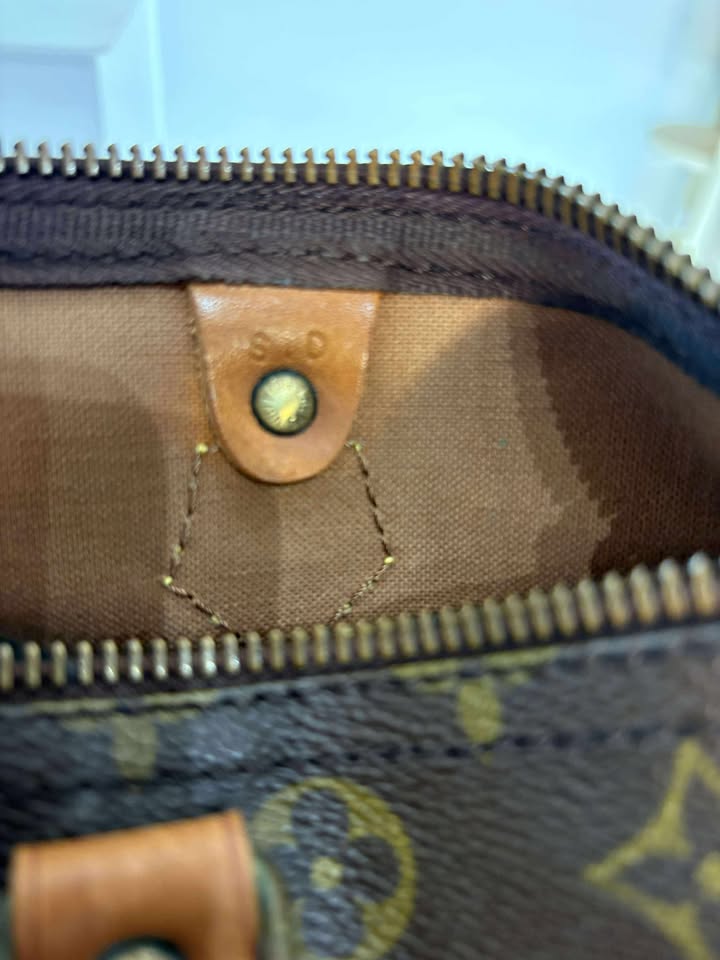 Louis Vuitton Speedy 30 Handbag