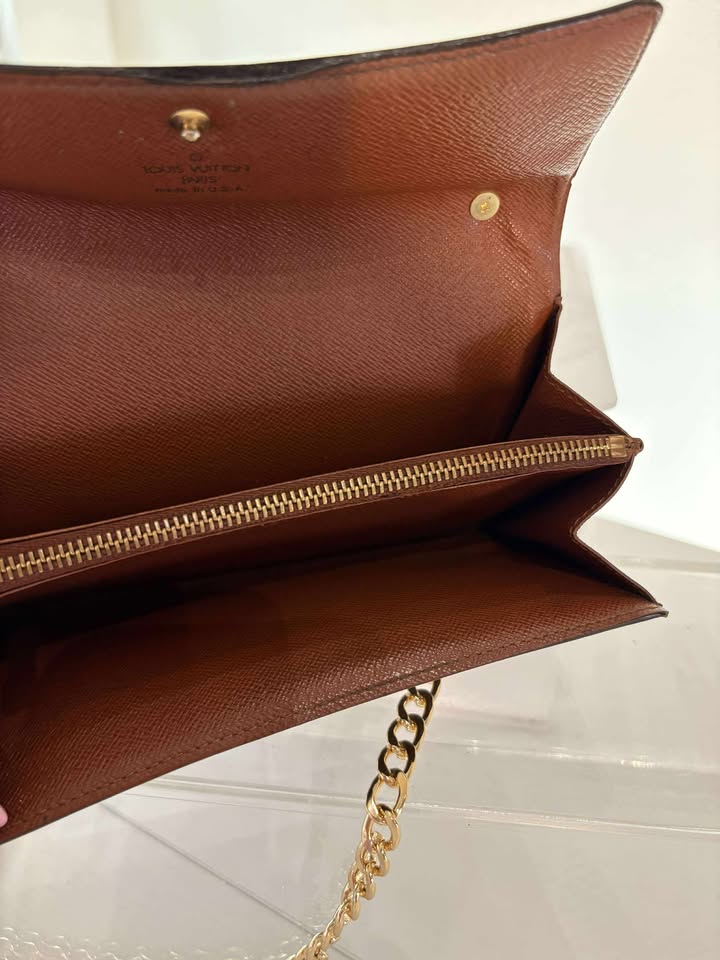 Louis Vuitton Monogram Sarah Wallet