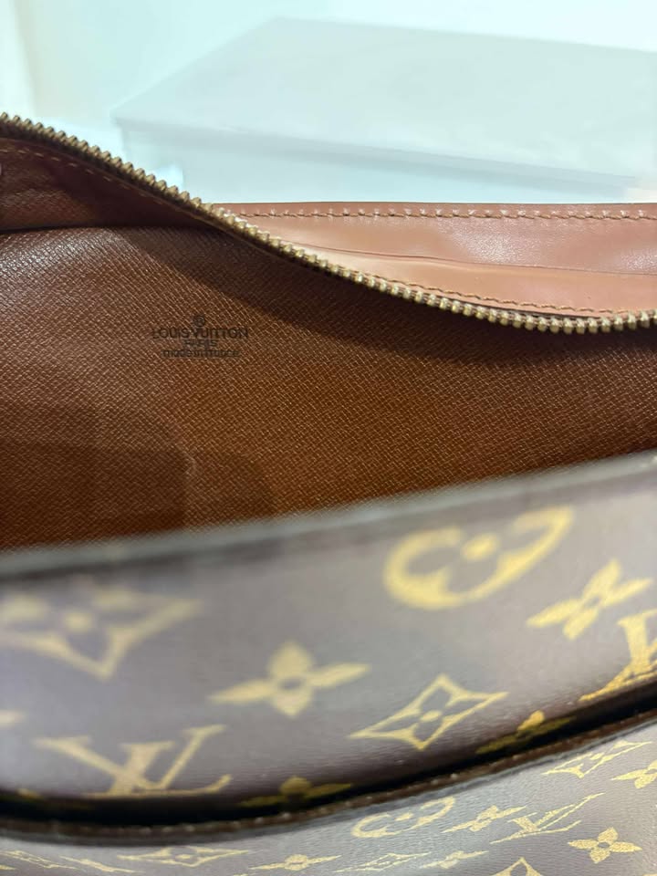Louis Vuitton Pochette Homme Pouch