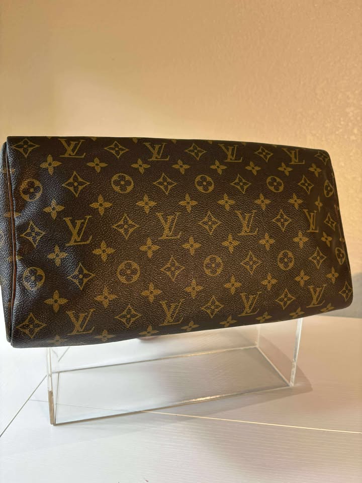Louis Vuitton Speedy 35 Handbag