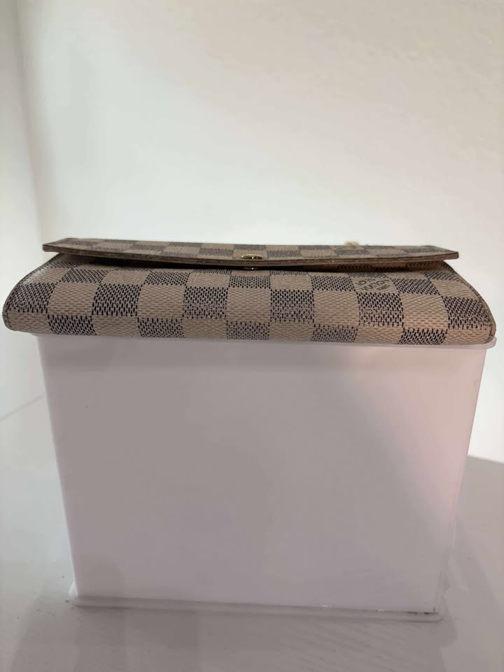 Louis Vuitton Damier Azur Sarah Long Wallet