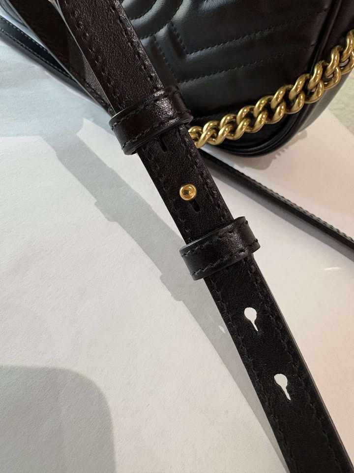 Gucci GG Marmont Small Camera Crossbody