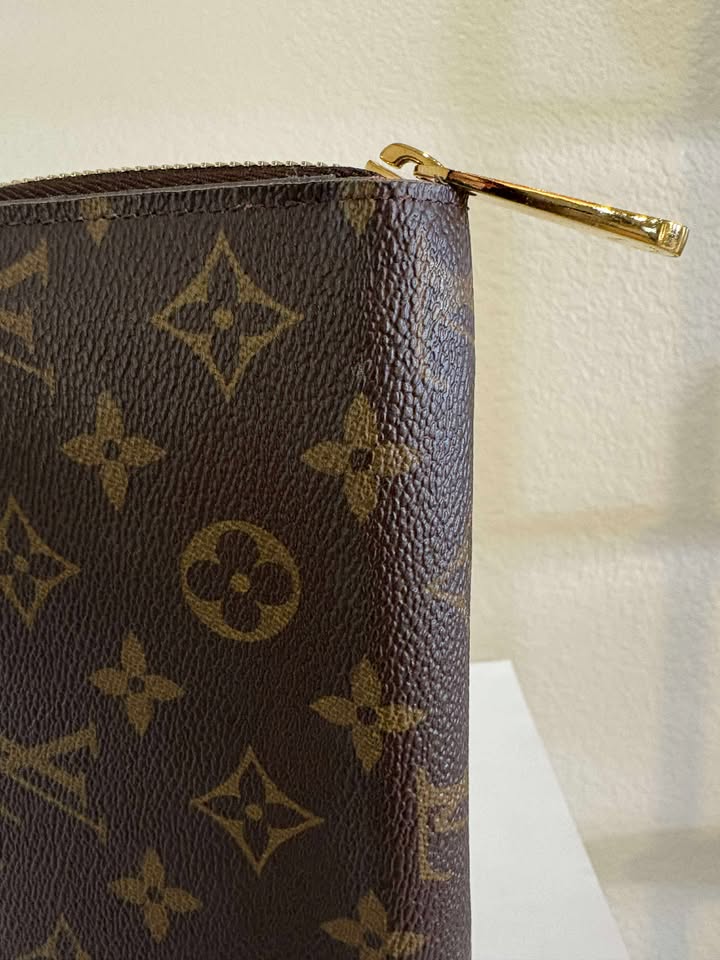 Louis Vuitton Monogram Zippy Poppy Wallet