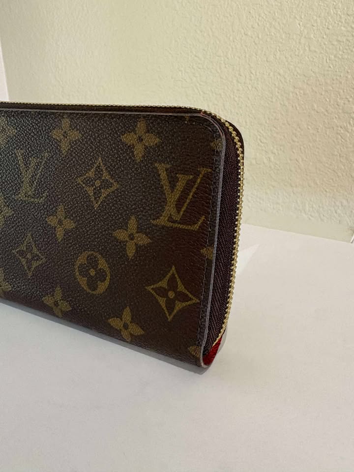 Louis Vuitton Monogram Zippy Poppy Wallet