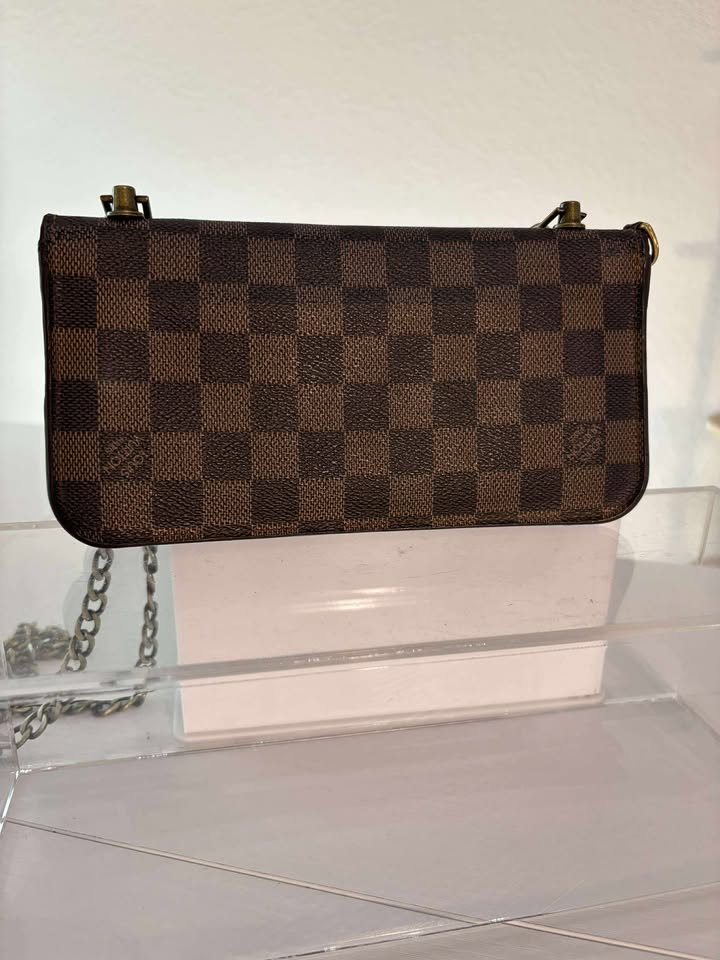 Louis Vuitton Oversized Zippy Wallet