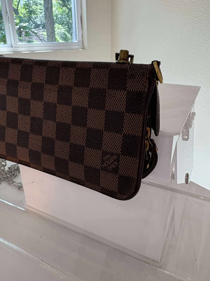 Louis Vuitton Oversized Zippy Wallet