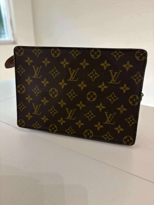 Louis Vuitton Pochette Homme Pouch