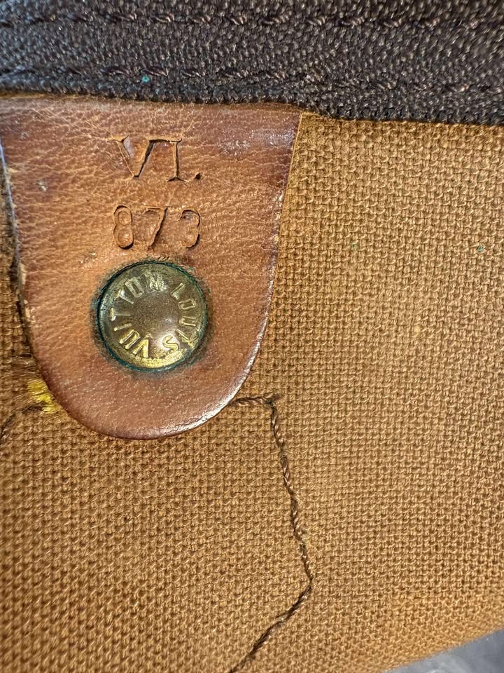 Louis Vuitton Speedy 35 Handbag