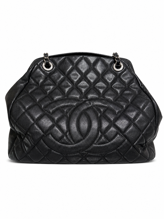 7 CHANEL Grand Shopping Tote (GST)
