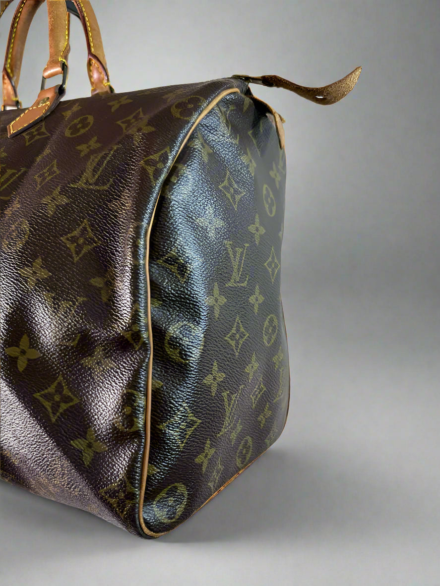 Louis Vuitton Speedy 40 Handbag